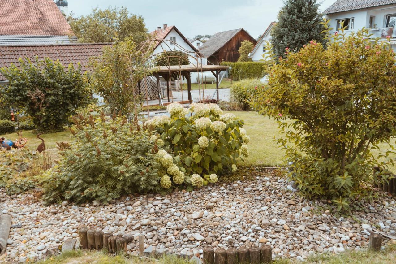 Ferienparadies Am Kammerberg - Ein Ganzes Haus Fuer Sie Alleine!!! Weissenhorn Exterior photo